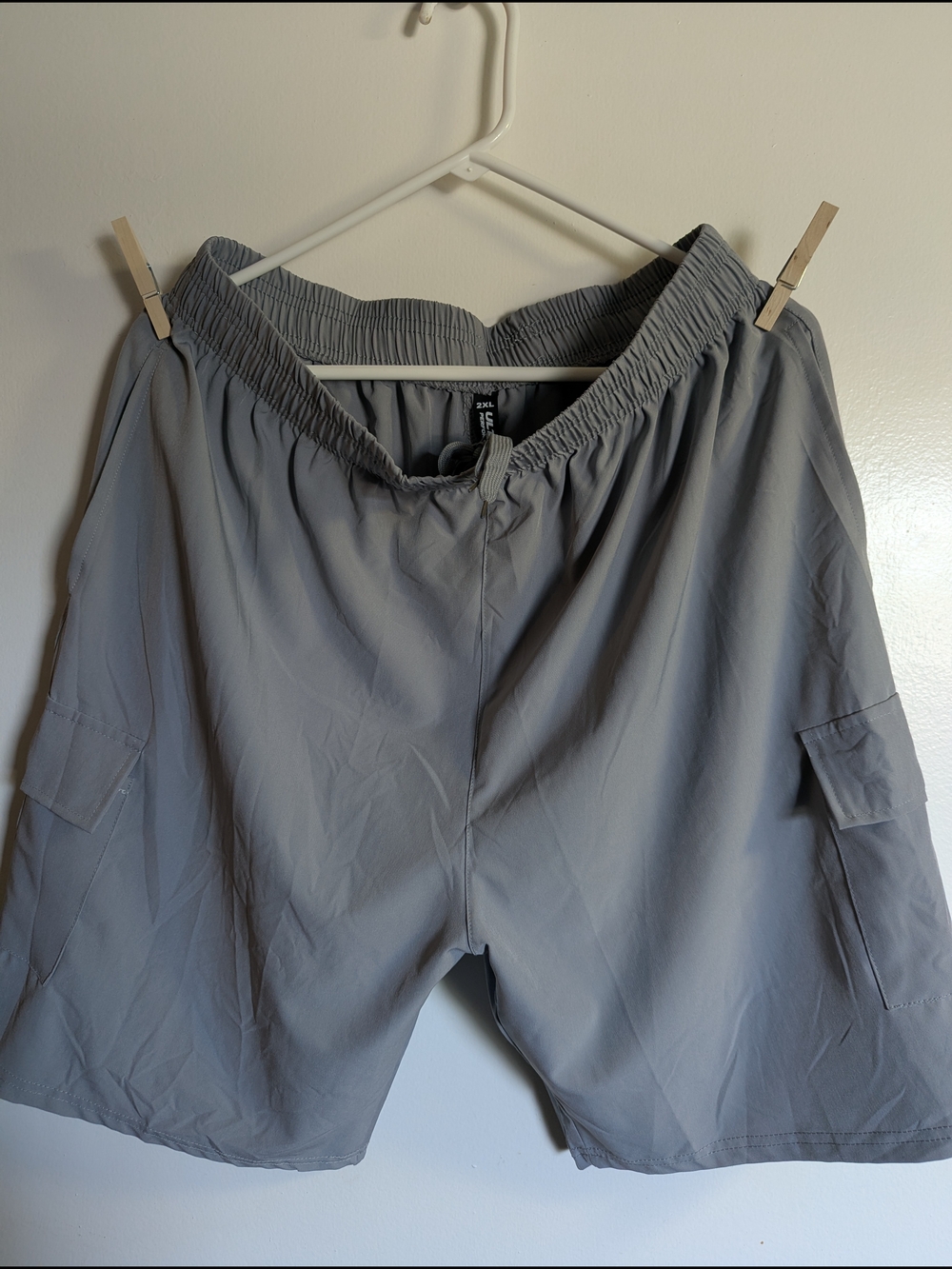 Men's Gray Elastic-Waist Cargo Shorts